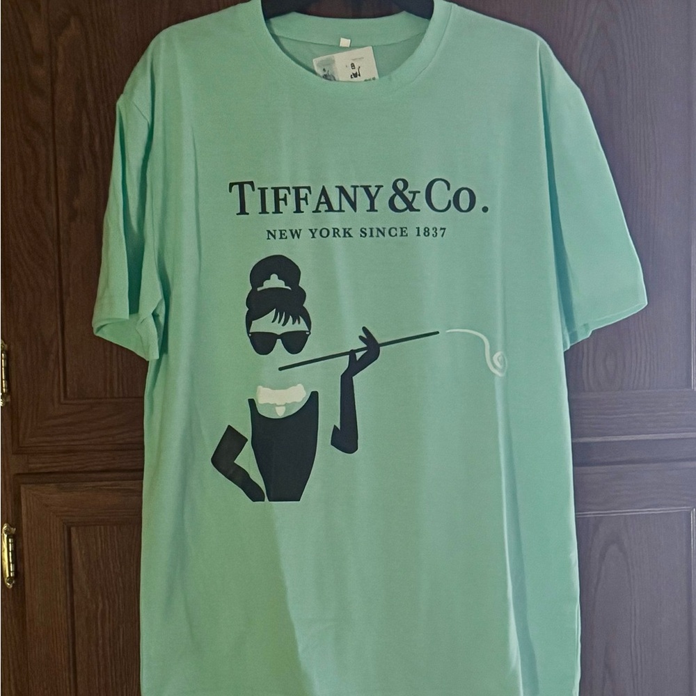 Graphic Tee in Soft Green
